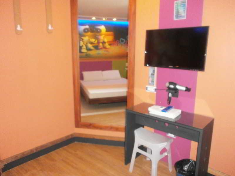 Hotel Dream World Las Piñas Eksteriør bilde