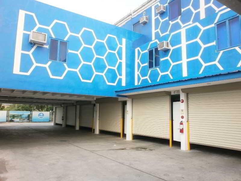 Hotel Dream World Las Piñas Eksteriør bilde